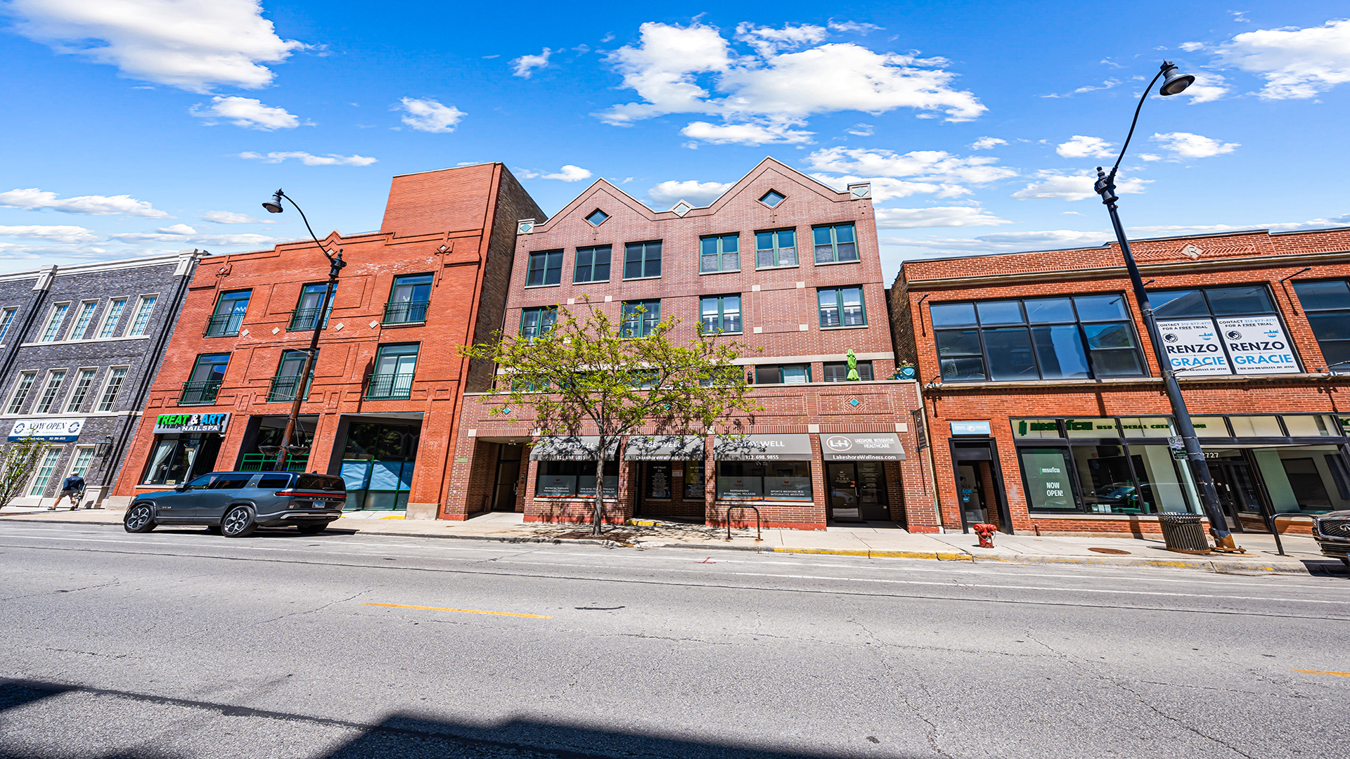 2733 North Lincoln Avenue Chicago IL 60614