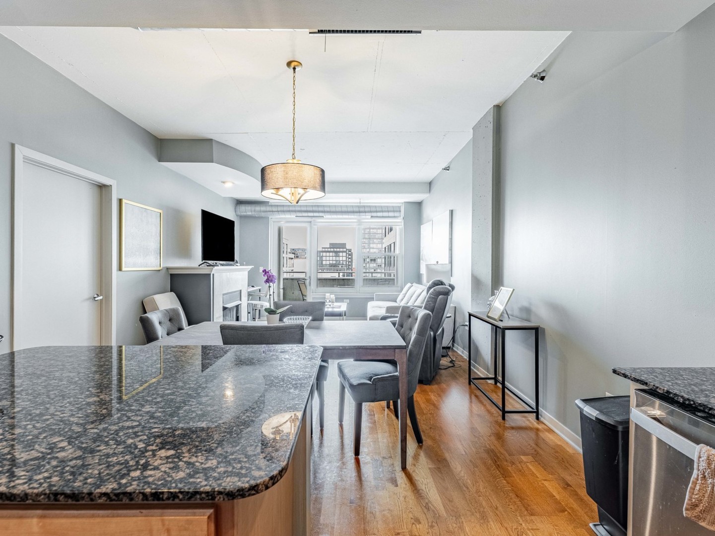 909 West Washington Boulevard Chicago IL 60607