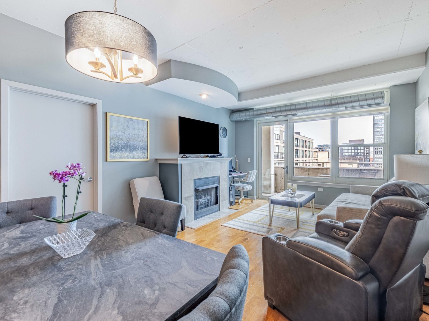 909 West Washington Boulevard Chicago IL 60607