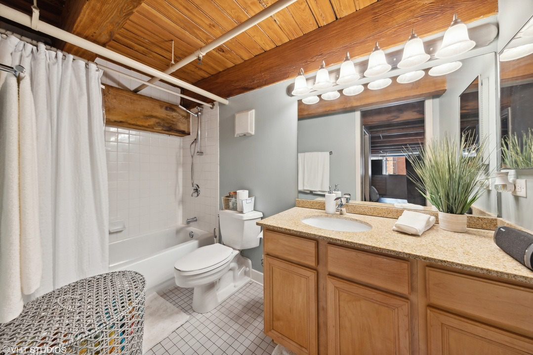 1727 South Indiana Avenue Chicago IL 60616