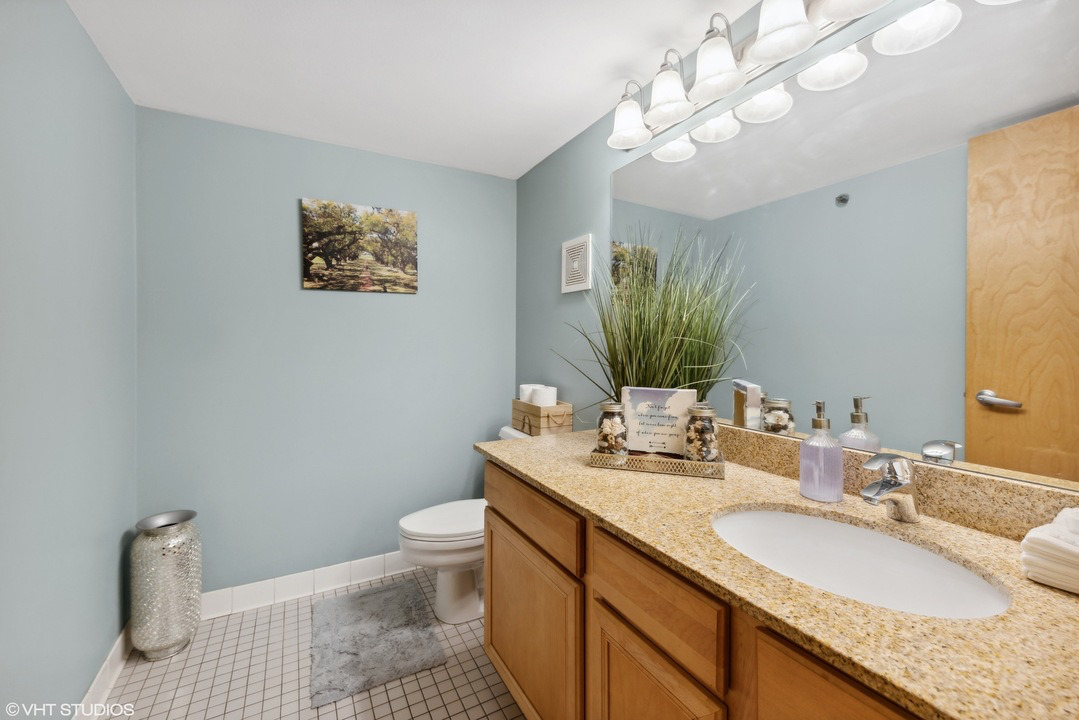 1727 South Indiana Avenue Chicago IL 60616