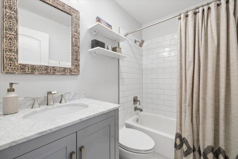 2026 North Charter Point Drive Arlington Heights IL 60004