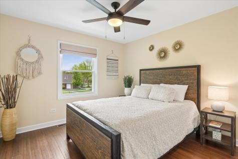 2026 North Charter Point Drive Arlington Heights IL 60004