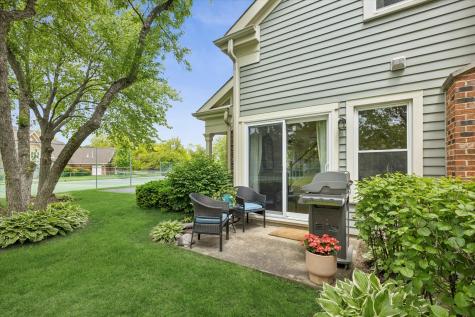 2026 North Charter Point Drive Arlington Heights IL 60004
