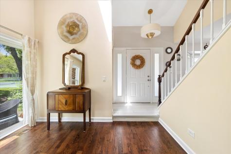 2026 North Charter Point Drive Arlington Heights IL 60004