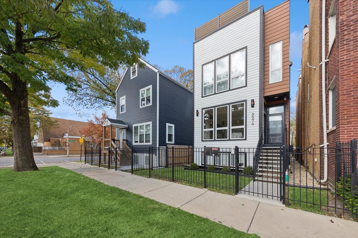 3576 West Wabansia Avenue Chicago IL 60647