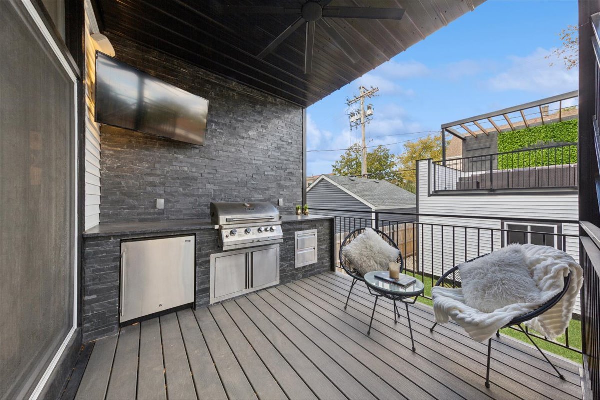 3576 West Wabansia Avenue Chicago IL 60647