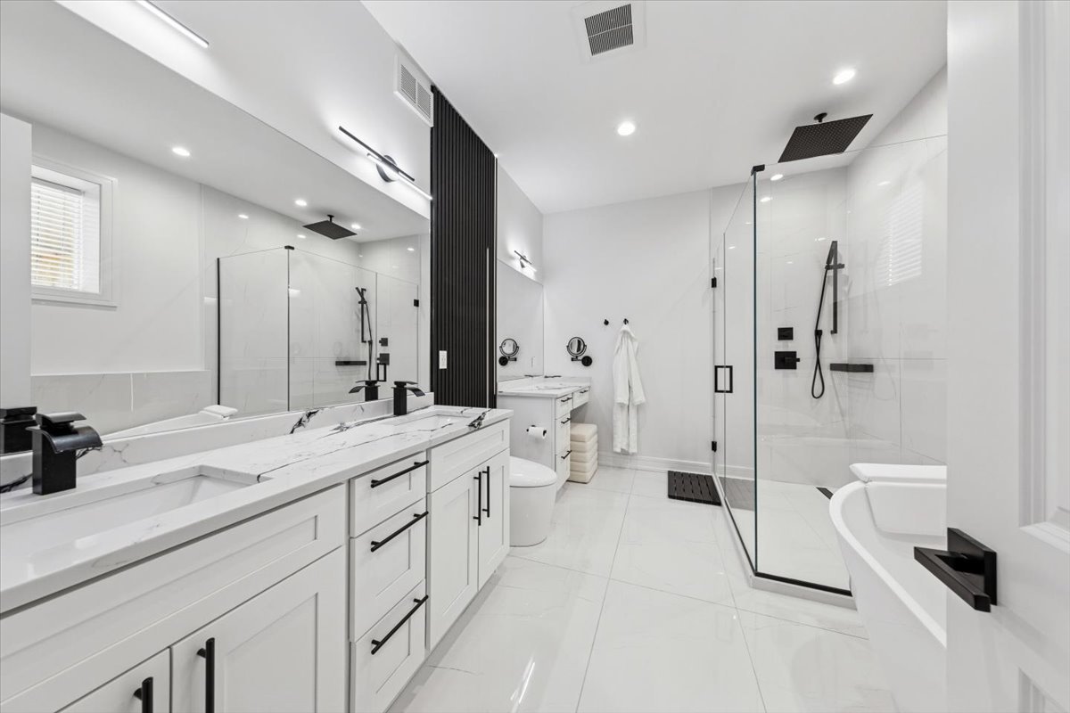 3576 West Wabansia Avenue Chicago IL 60647