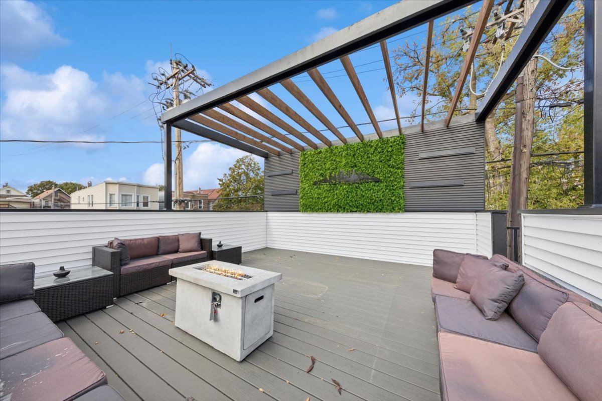 3576 West Wabansia Avenue Chicago IL 60647