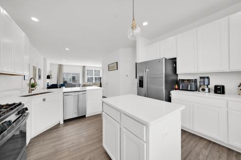 2867 Kessler Drive Mundelein IL 60060
