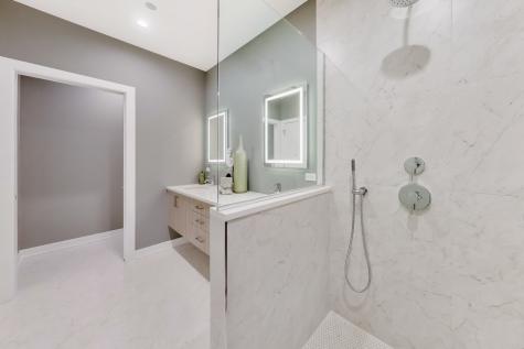 5114 South Kenwood Avenue Chicago IL 60615