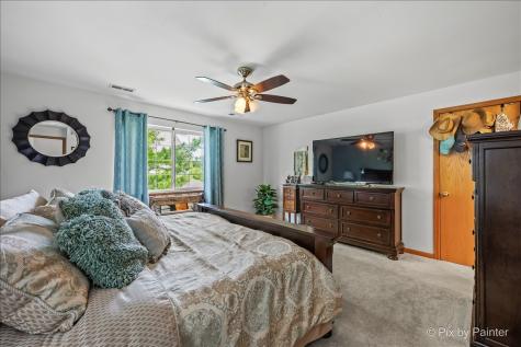290 Nicole Drive South Elgin IL 60177