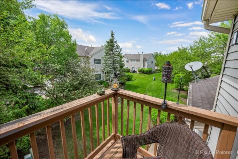 290 Nicole Drive South Elgin IL 60177