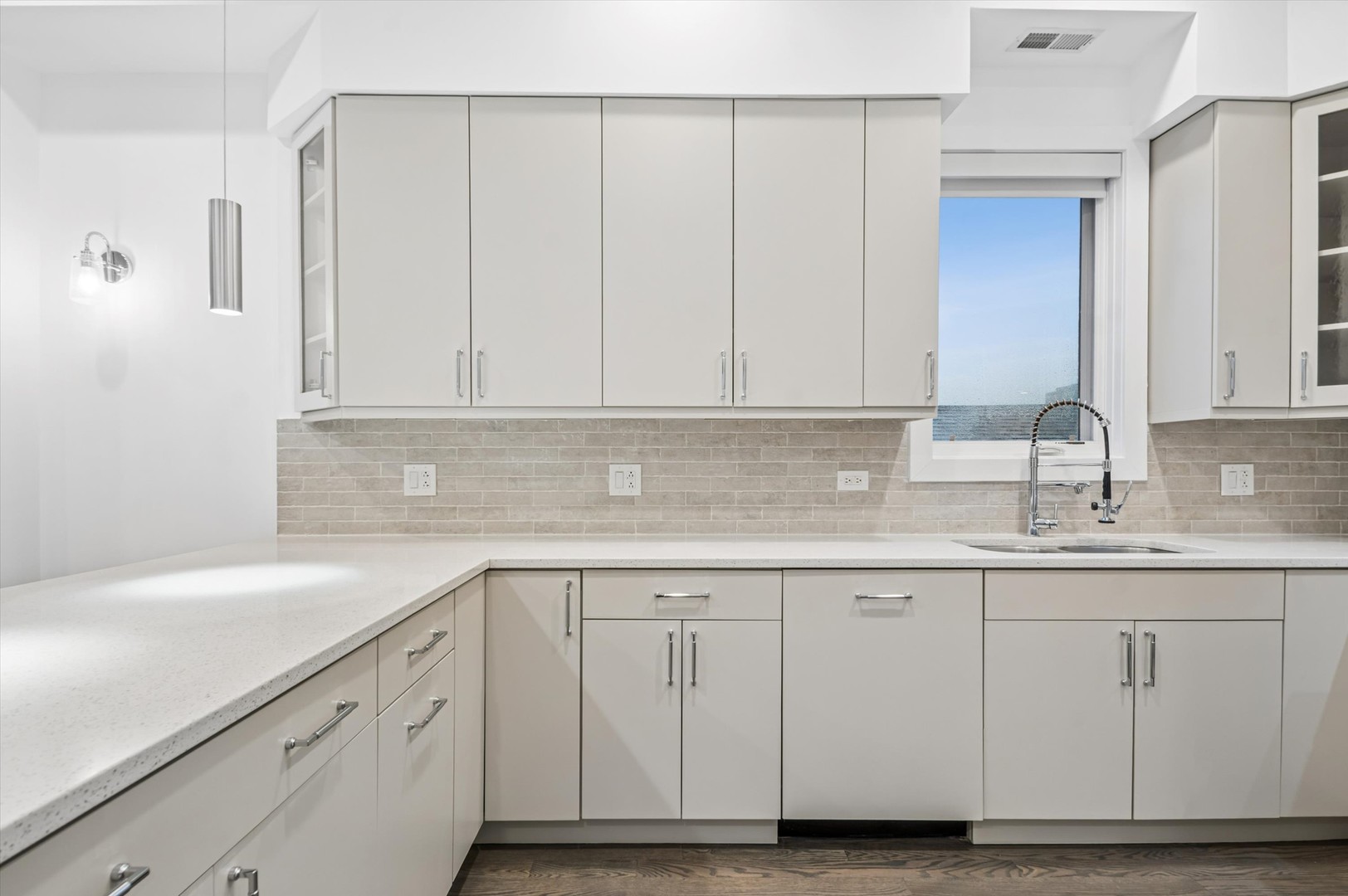 1021 North Wood Street Chicago IL 60622