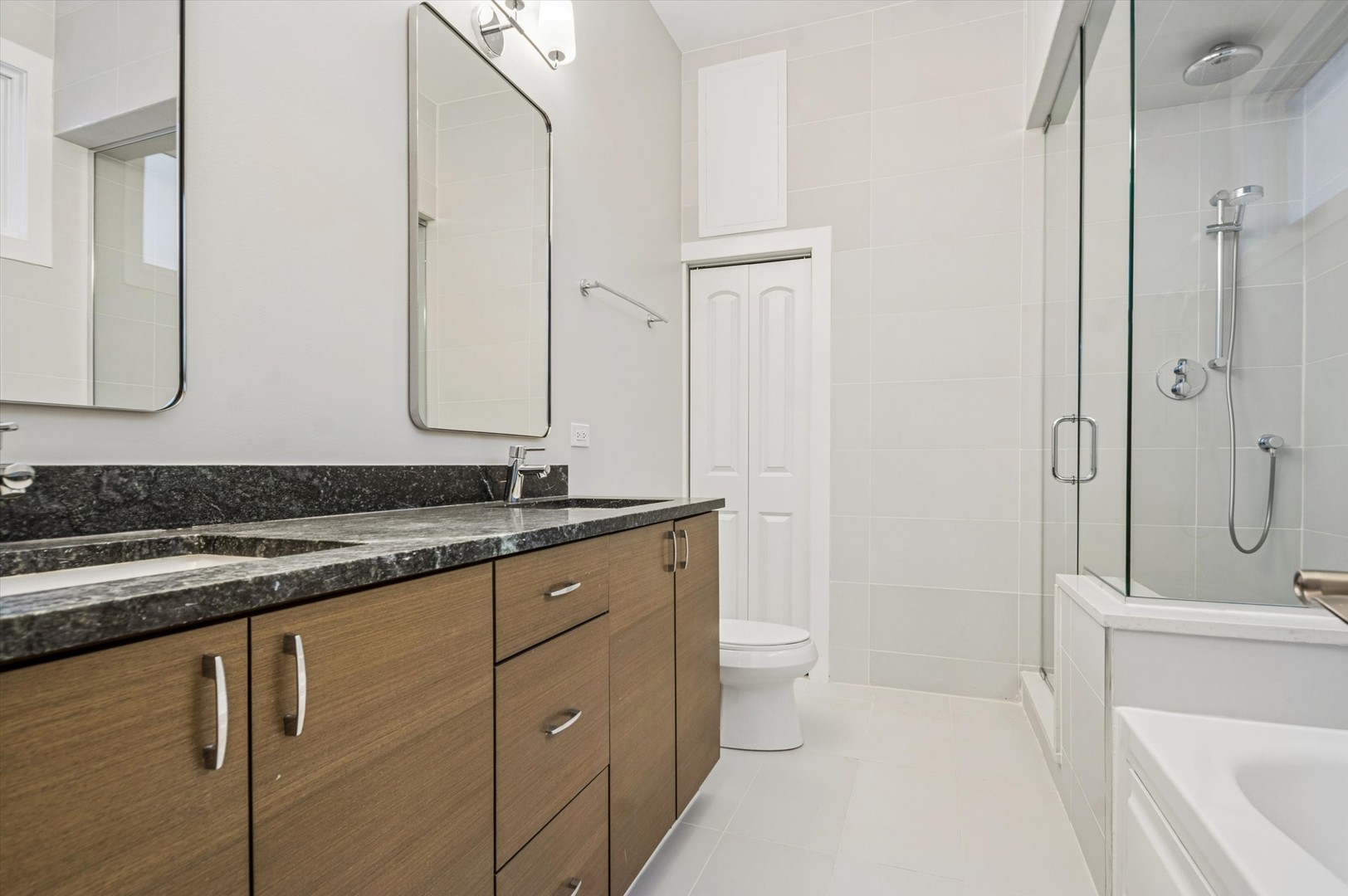 1021 North Wood Street Chicago IL 60622