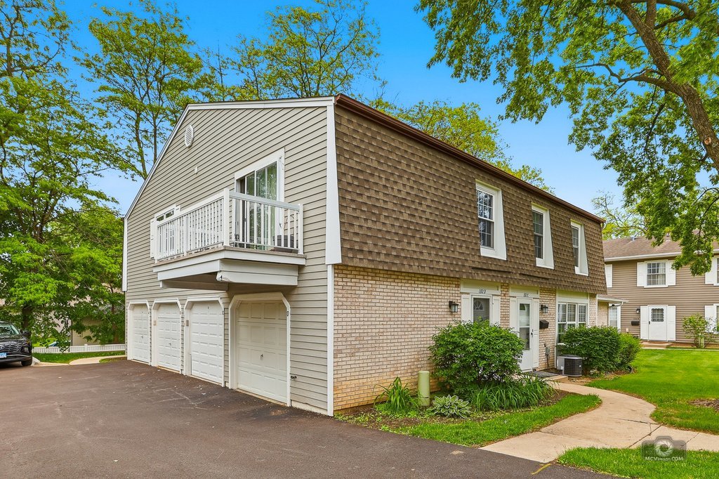 1312 Woodcutter Lane Wheaton IL 60189