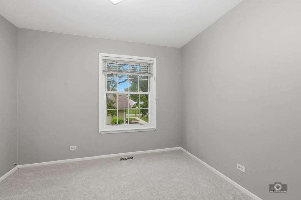 1312 Woodcutter Lane Wheaton IL 60189