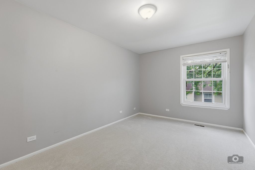 1312 Woodcutter Lane Wheaton IL 60189