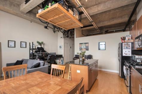 320 East 21st Street Chicago IL 60616