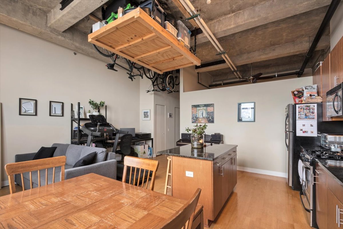 320 East 21st Street Chicago IL 60616