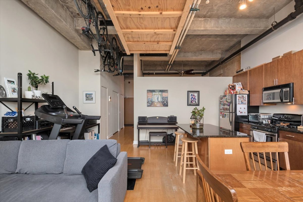320 East 21st Street Chicago IL 60616