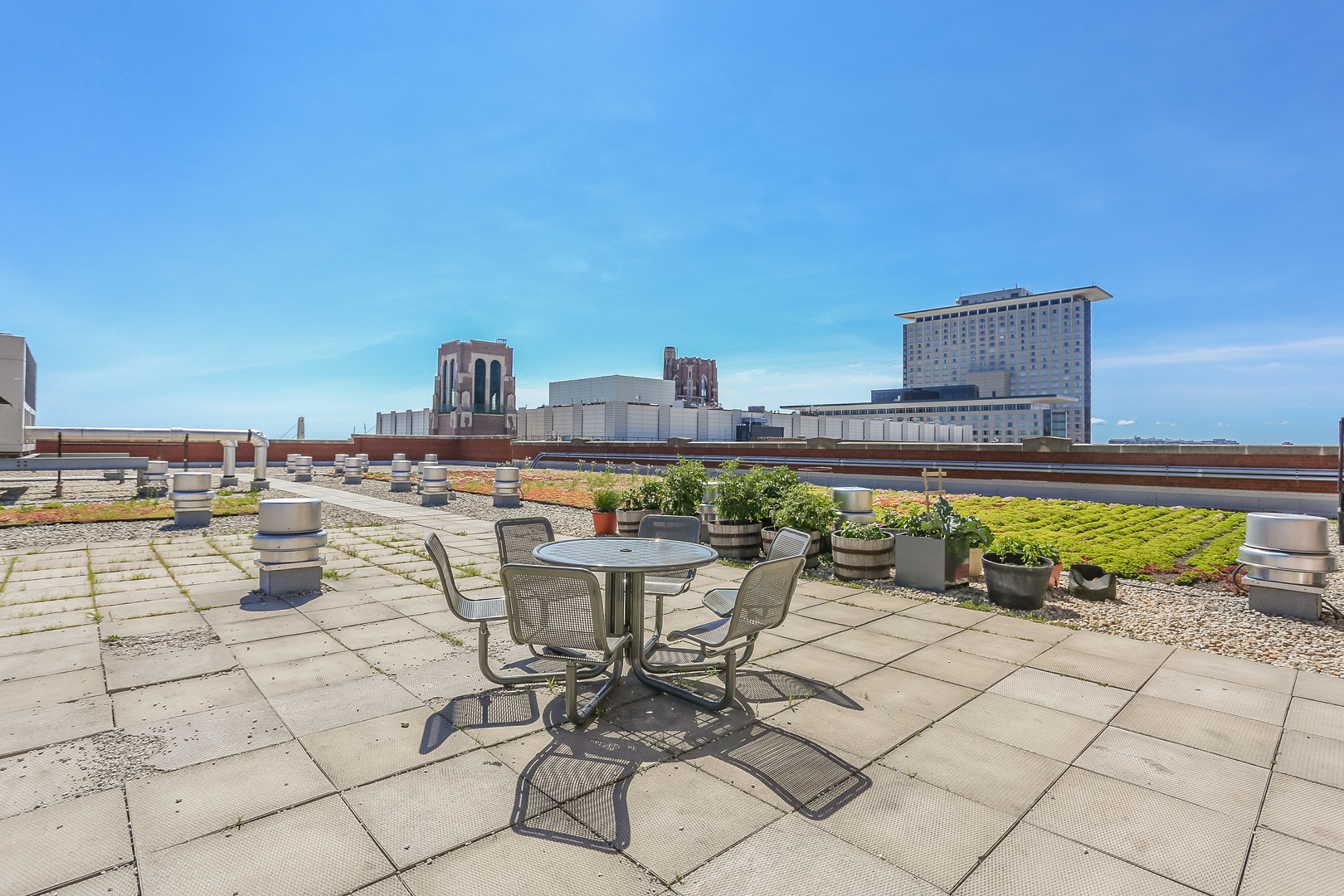 320 East 21st Street Chicago IL 60616