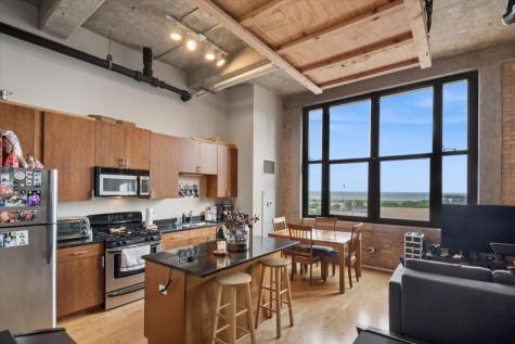 320 East 21st Street Chicago IL 60616