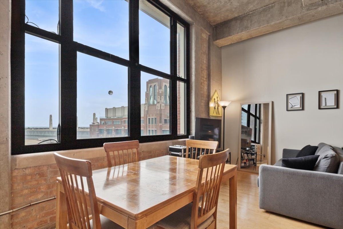 320 East 21st Street Chicago IL 60616