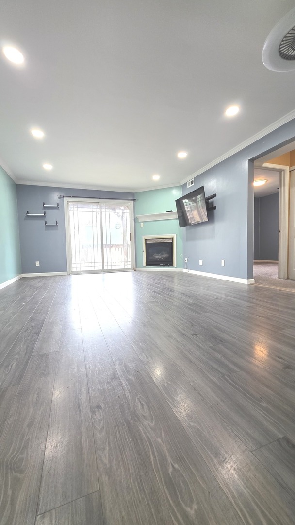 1992 Tall Oaks Drive Aurora IL 60505