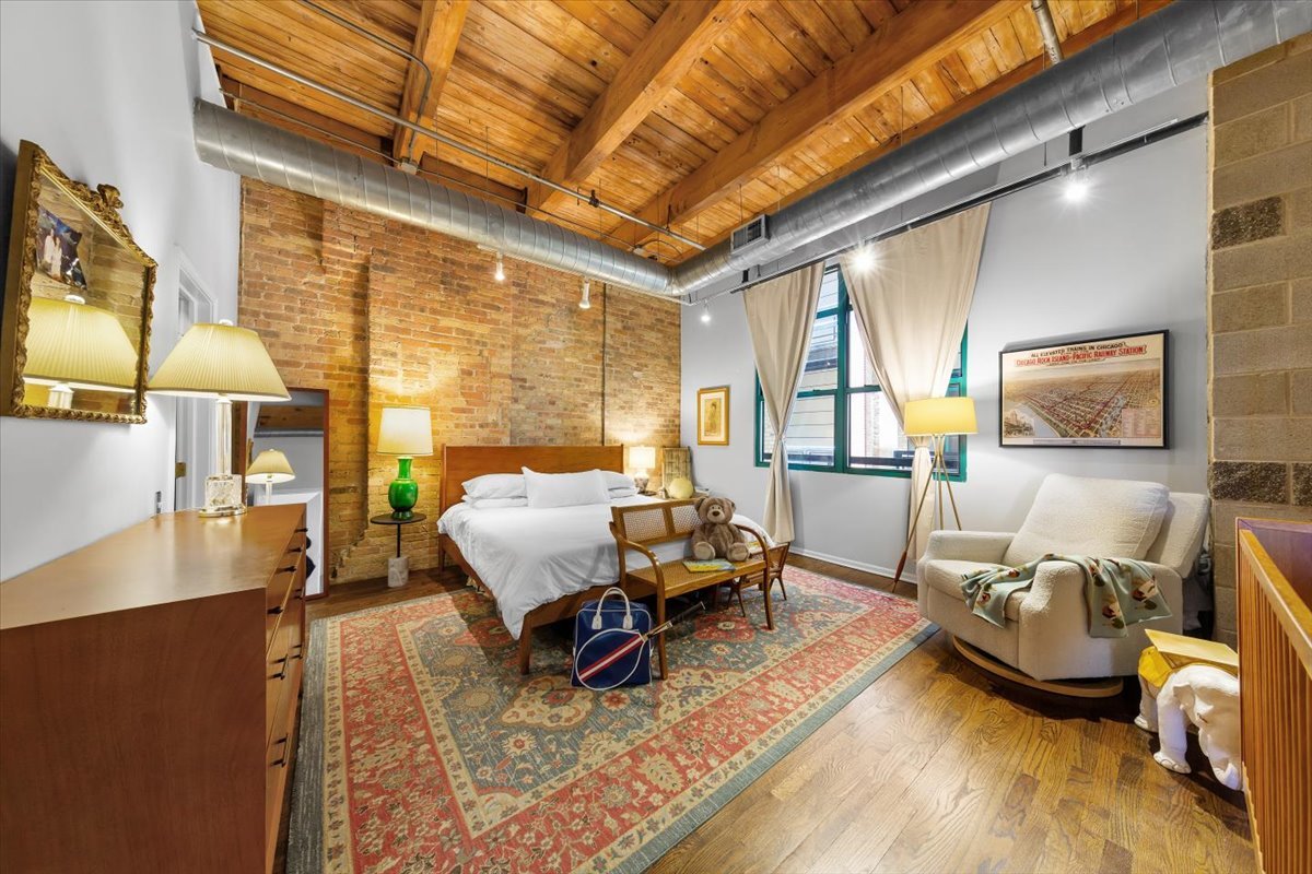 312 North May Street Chicago IL 60607