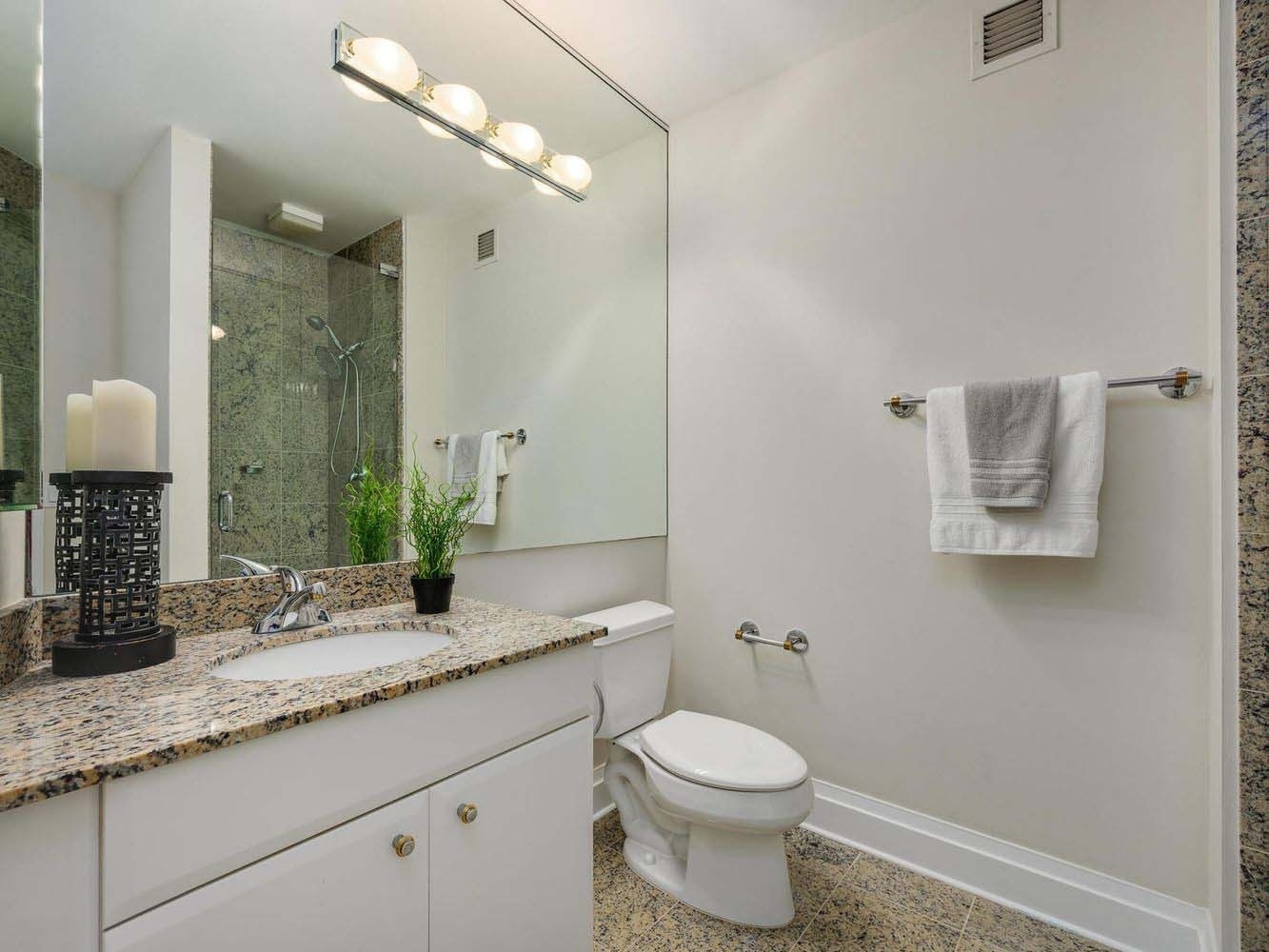 33 West Ontario Street Chicago IL 60654