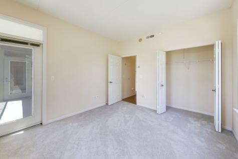 511 Prestwick Lane Wheeling IL 60090