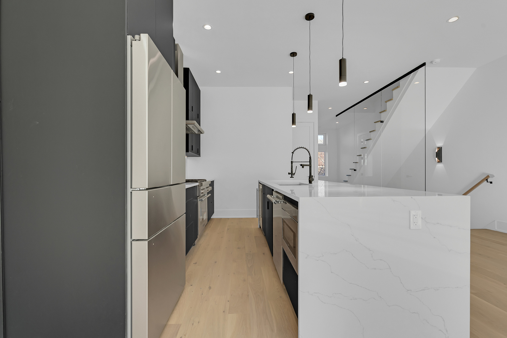 505 West Elm Avenue Chicago IL 60610