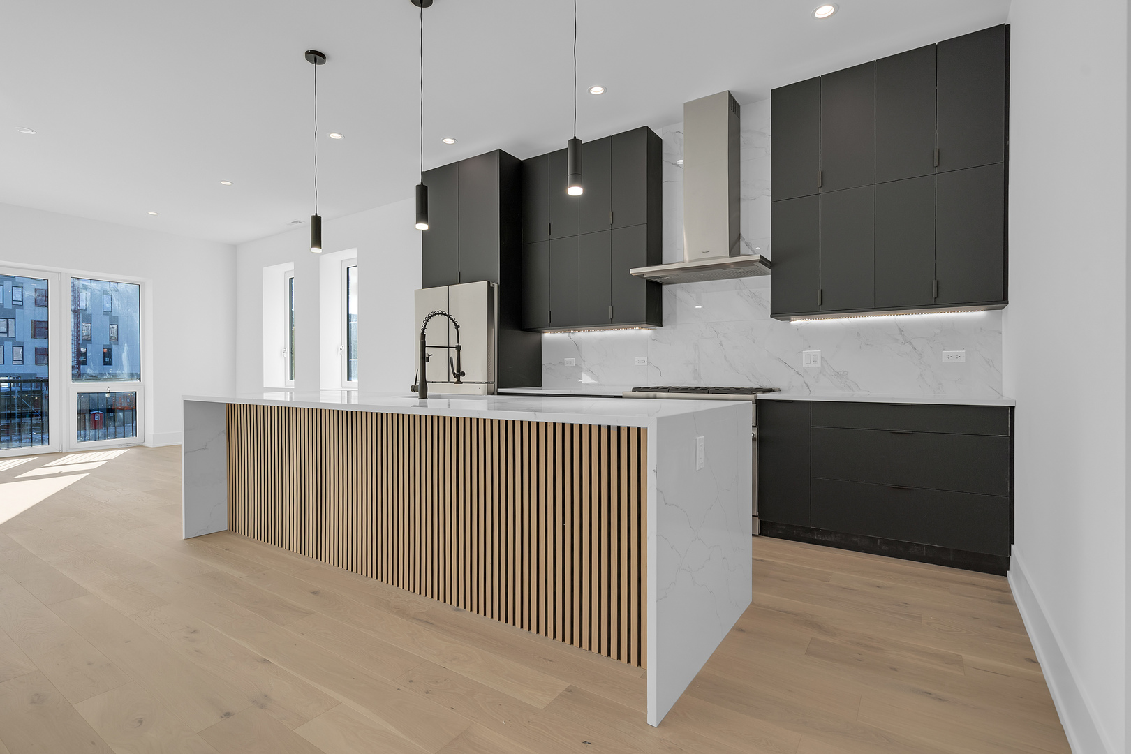 505 West Elm Avenue Chicago IL 60610