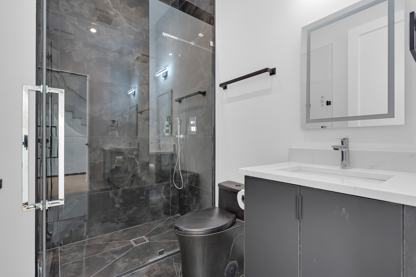 505 West Elm Avenue Chicago IL 60610