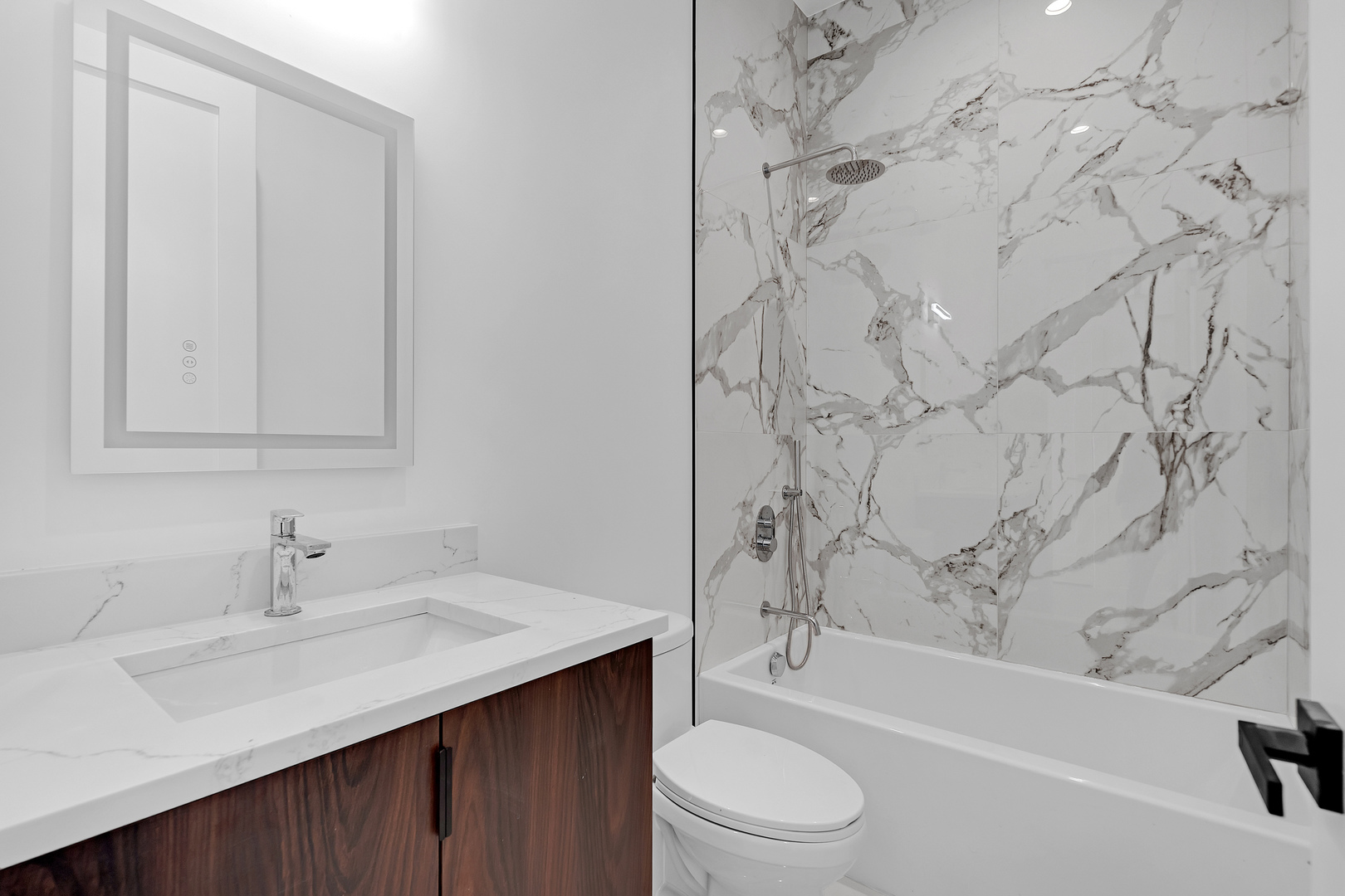 505 West Elm Avenue Chicago IL 60610