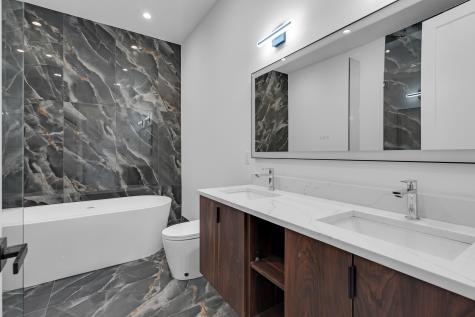 505 West Elm Avenue Chicago IL 60610