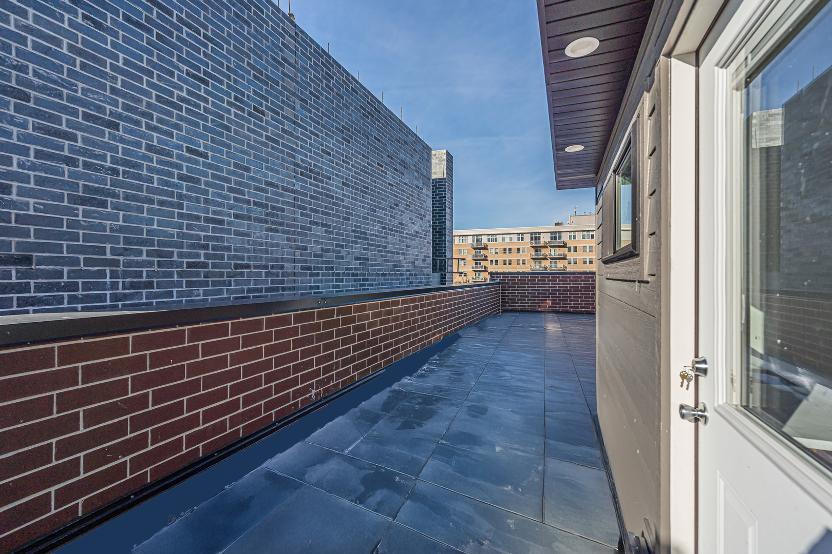505 West Elm Avenue Chicago IL 60610