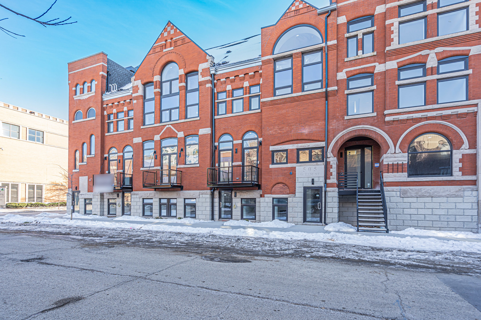 505 West Elm Avenue Chicago IL 60610
