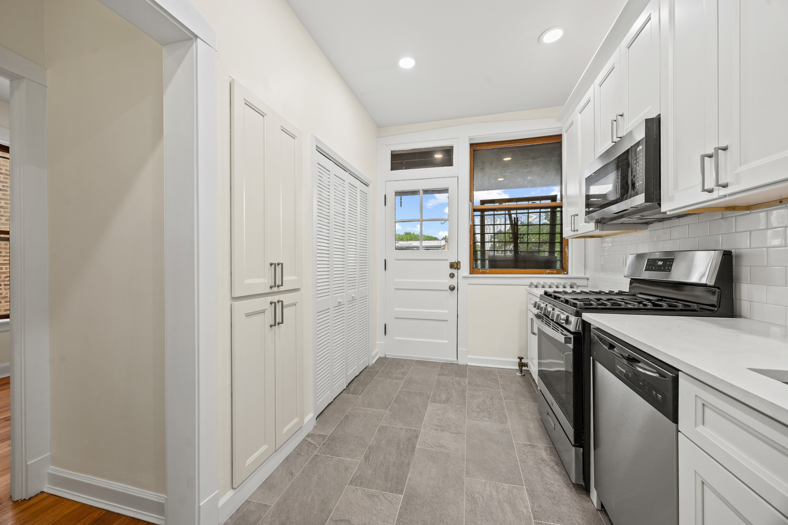 1223 East Hyde Park Boulevard Chicago IL 60615
