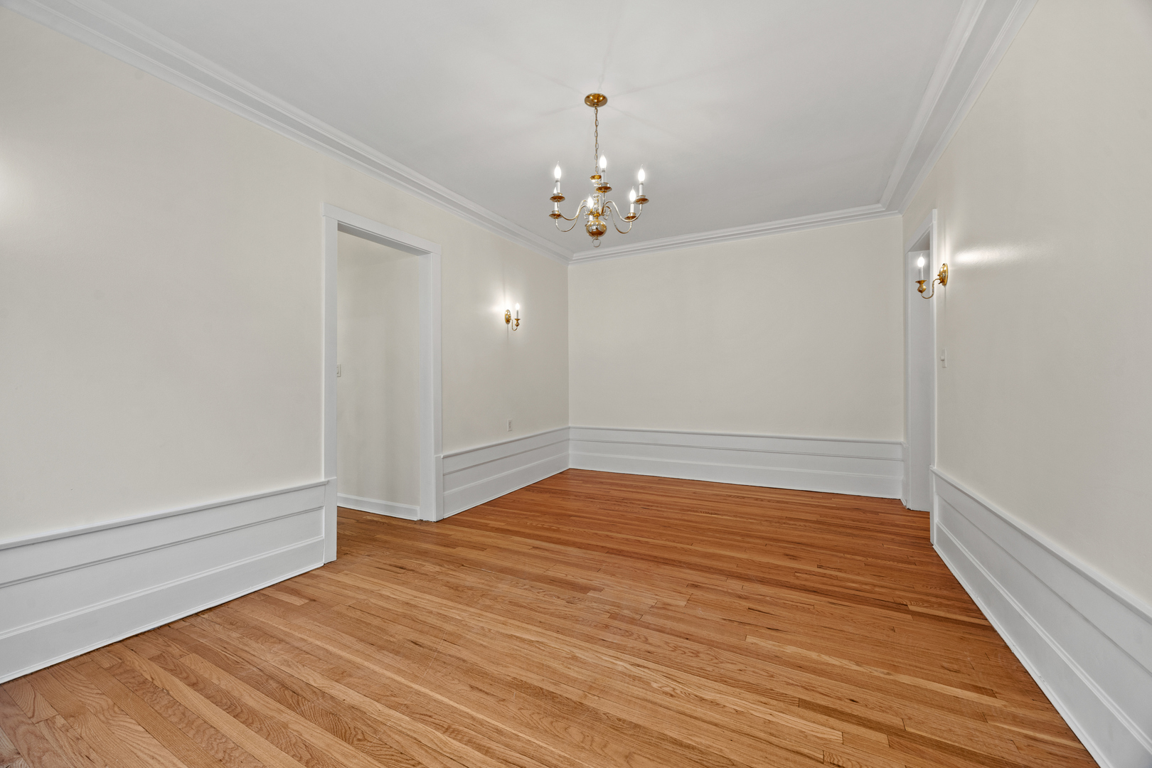 1223 East Hyde Park Boulevard Chicago IL 60615
