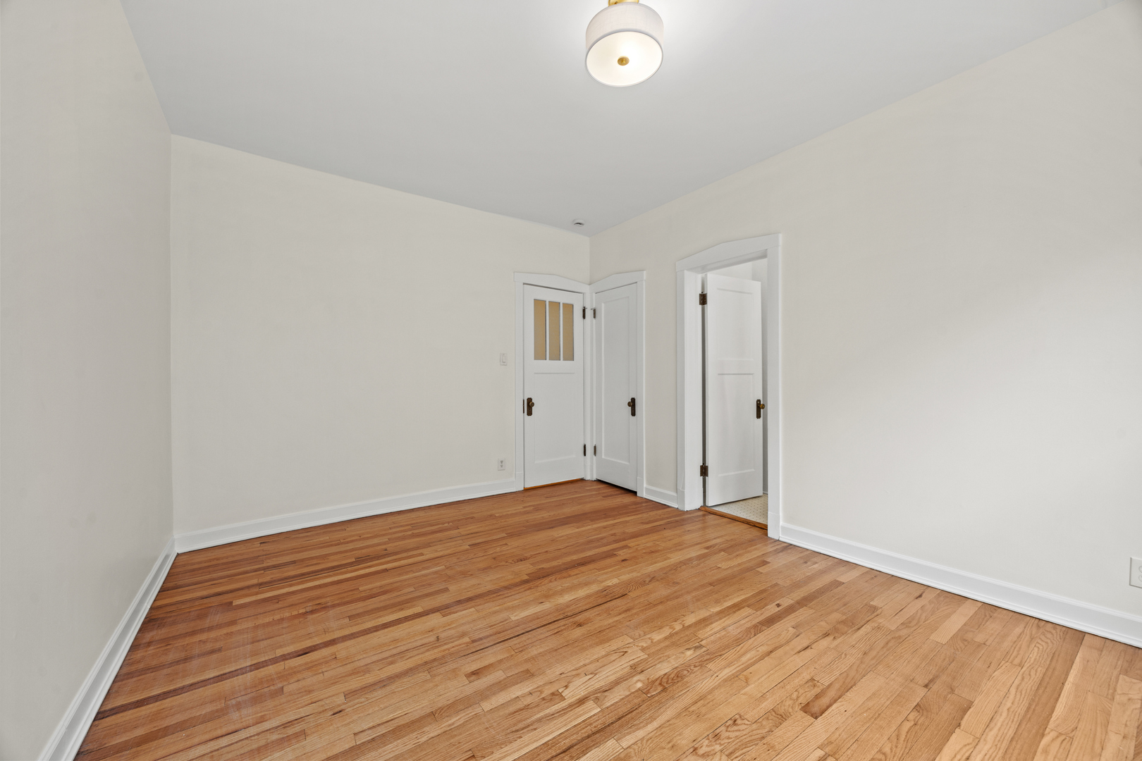 1223 East Hyde Park Boulevard Chicago IL 60615