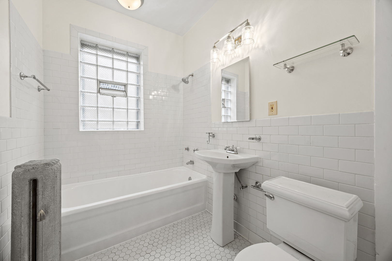 1223 East Hyde Park Boulevard Chicago IL 60615