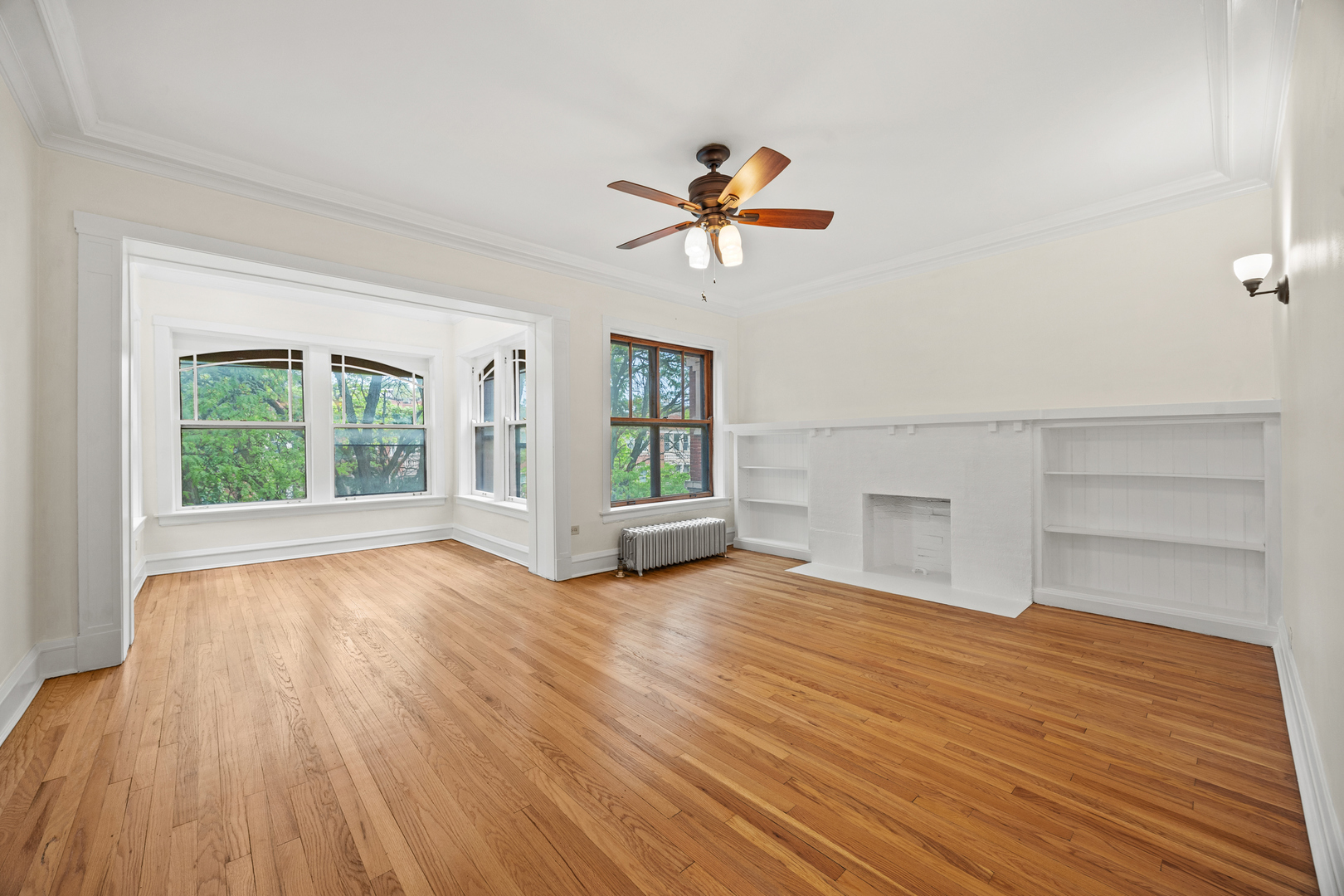 1223 East Hyde Park Boulevard Chicago IL 60615