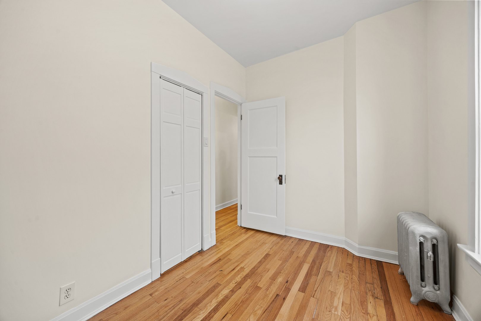 1223 East Hyde Park Boulevard Chicago IL 60615