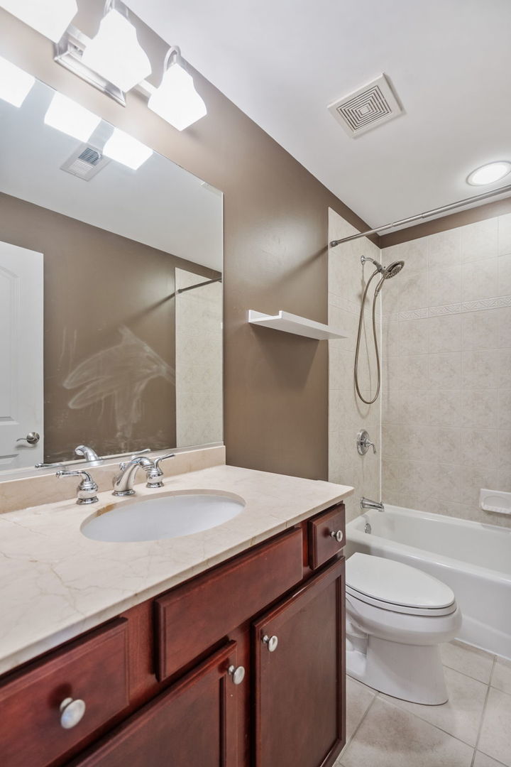 5691 West Higgins Avenue Chicago IL 60630