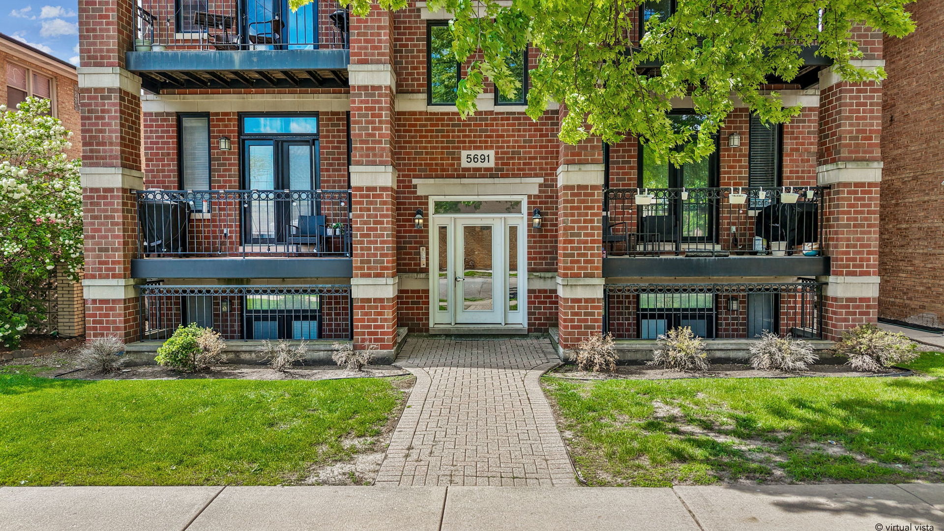 5691 West Higgins Avenue Chicago IL 60630