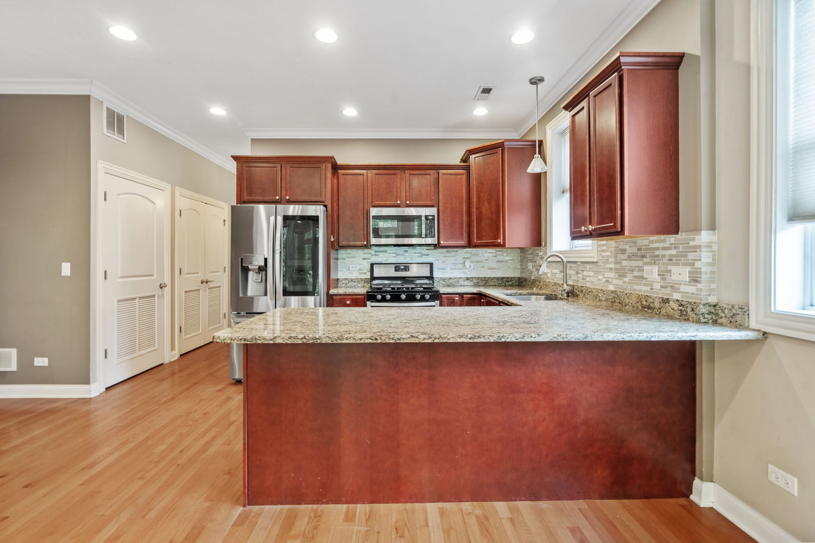 5691 West Higgins Avenue Chicago IL 60630