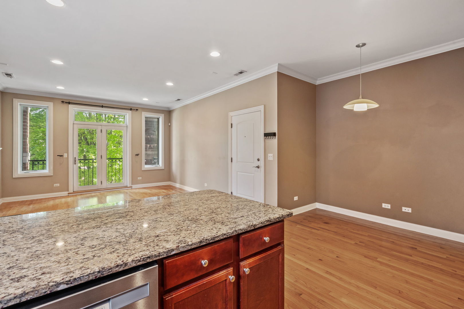 5691 West Higgins Avenue Chicago IL 60630