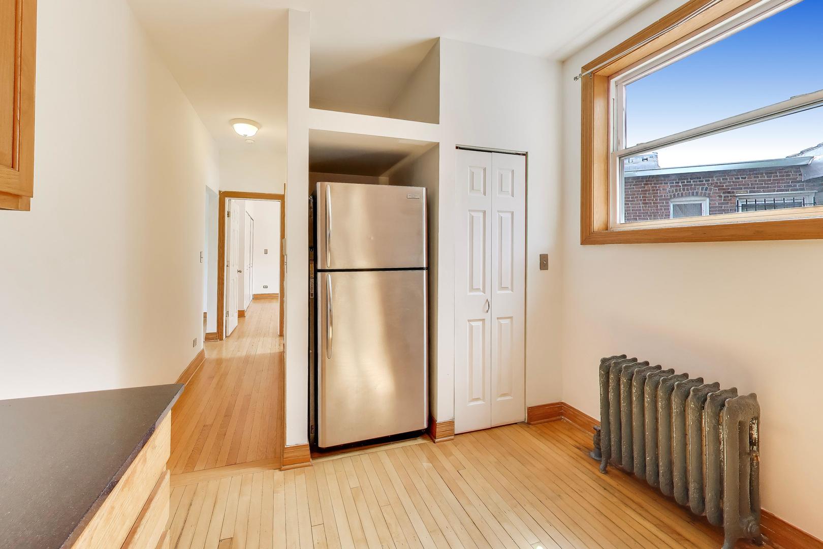 5712 North Wayne Avenue Chicago IL 60660